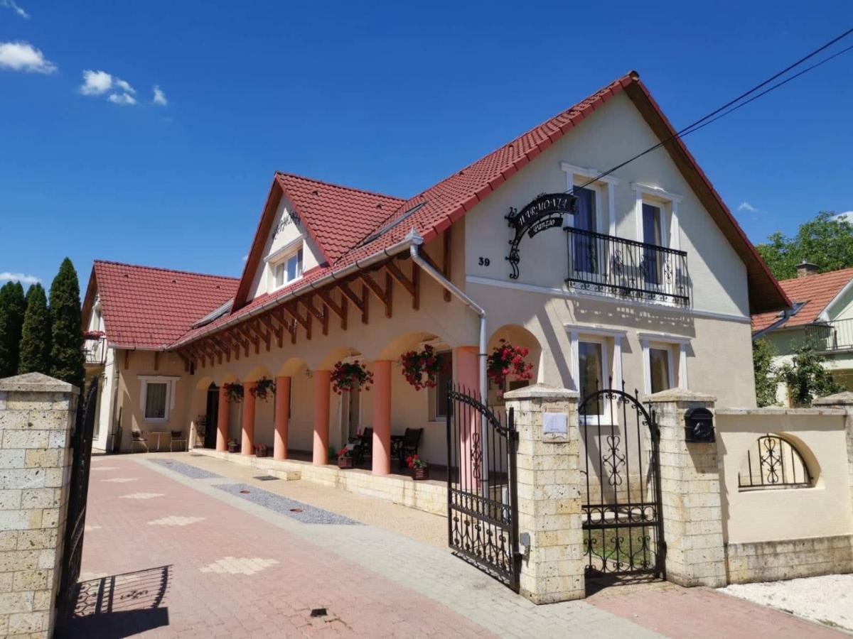 Harmonia Panzio Hotel Sárospatak Exterior foto